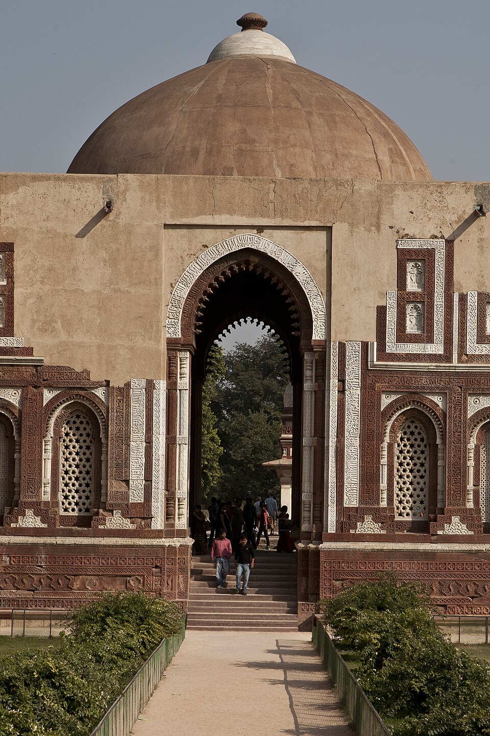 The Alai Darwaza, a gateway added to the Qutb complex by Alauddin Khalji in 1311.