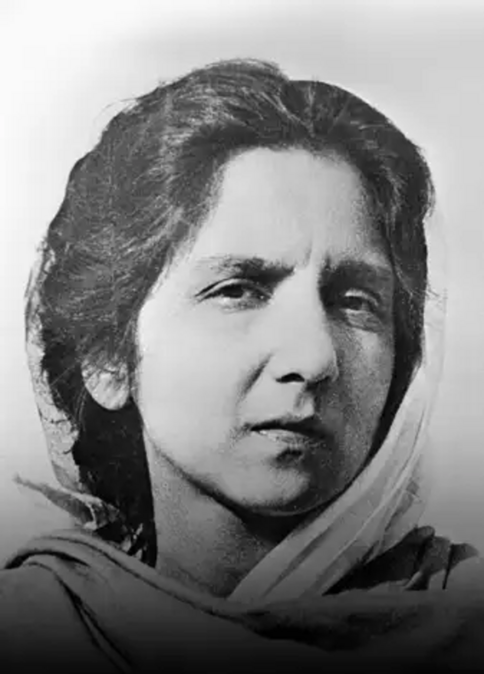 Aruna Asaf Ali, who hoisted the Indian flag at Gowalia Tank Maidan on 9 August 1942 after Congress leaders were arrested.